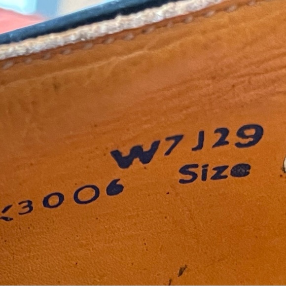 Dr. Martins~ VINTAGE~VERY RARE 2 eye Oxford - Picture 3 of 7